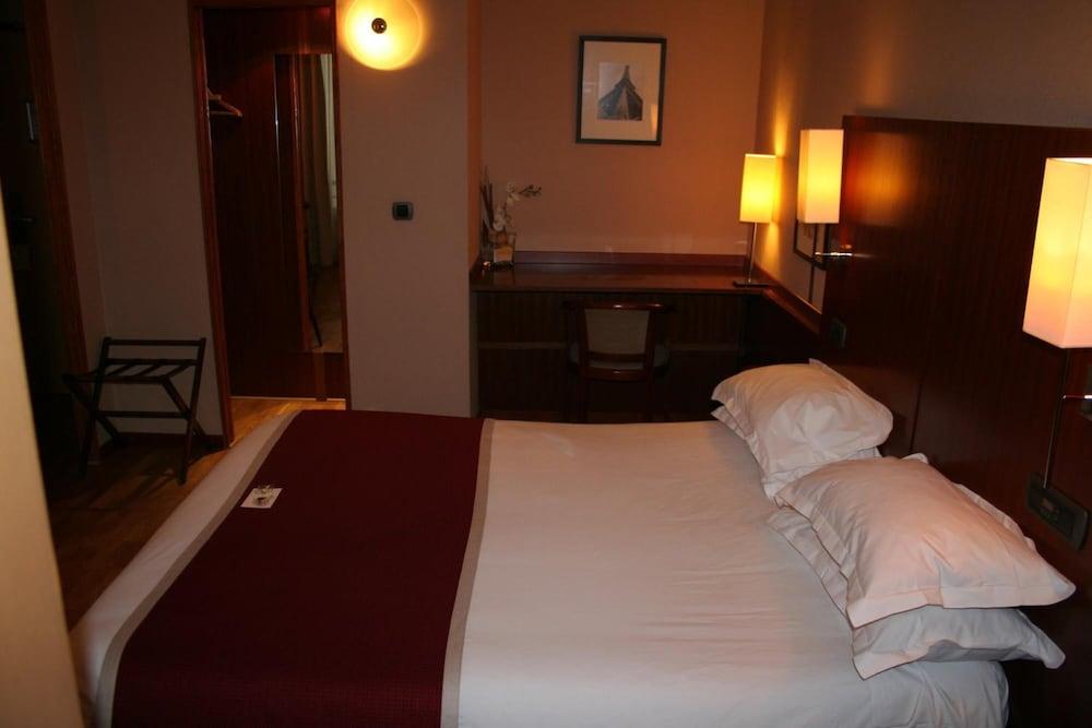 Hotel George 3*